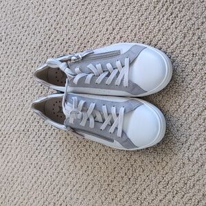 New Mephisto women leather sneakers